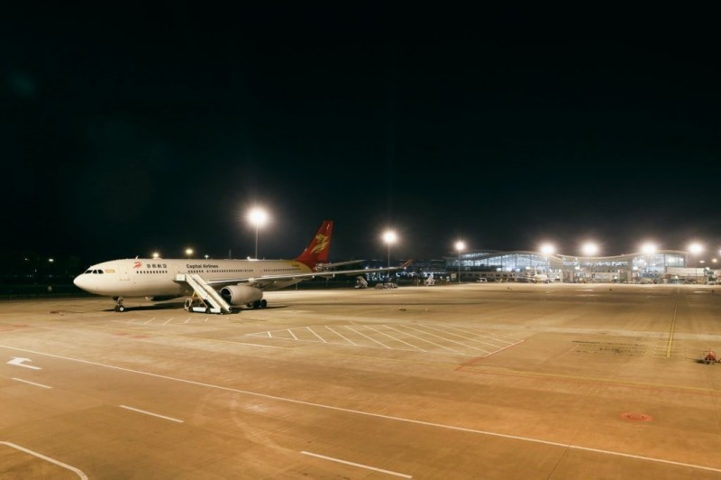 high mast light at airport 