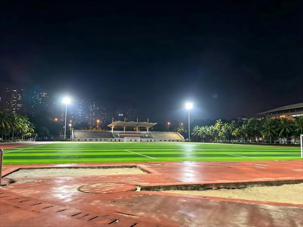 Stadium full view after HRMZ500A LED renovation, uniform lighting Stadium full view after HRMZ500A LED renovation, uniform lighting